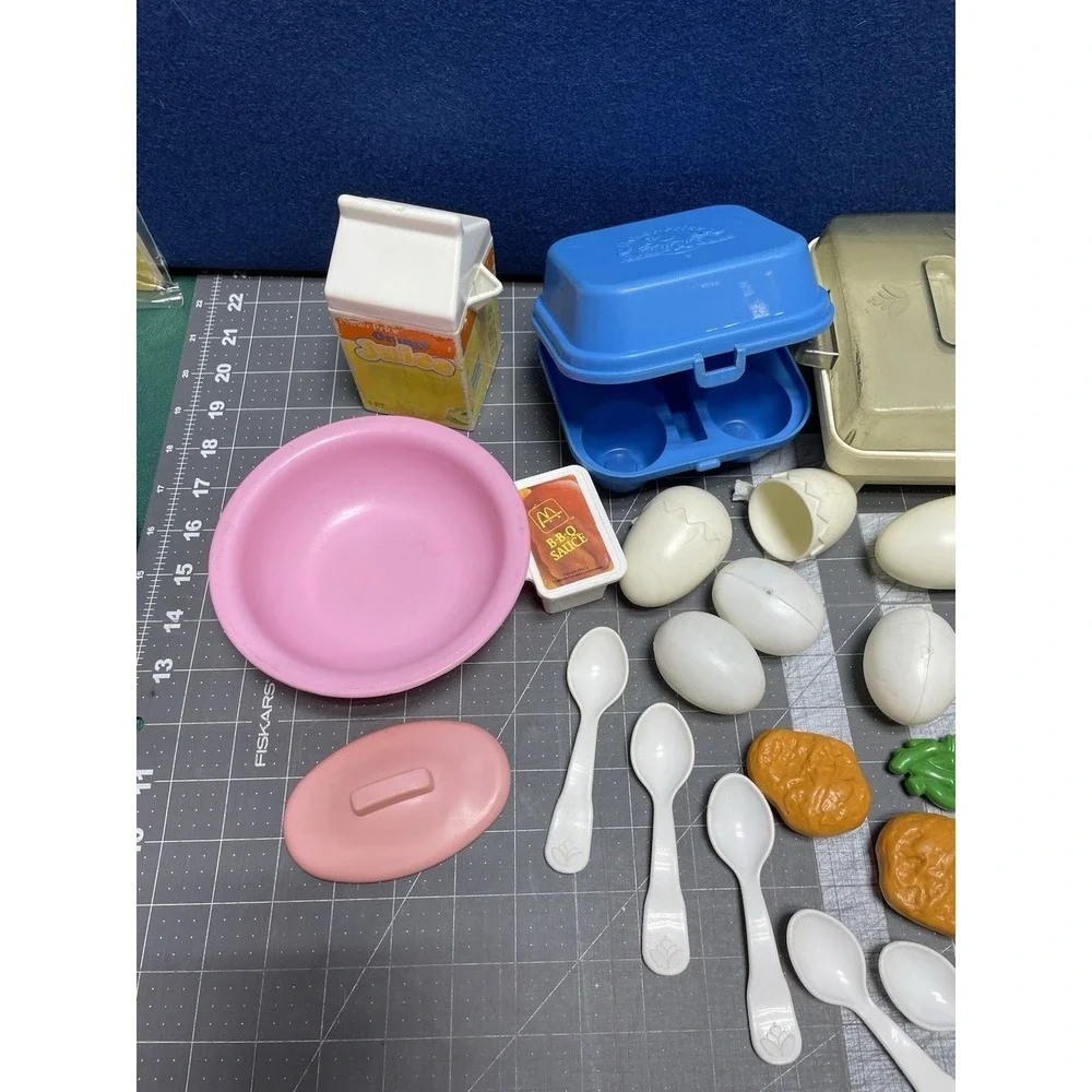 1987‎ Fisher Price Fun with Food Play Skillet Works Pretend Play Huge Lot Read